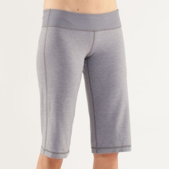 LULULEMON | Clam Digger II stretch bermuda shorts - Picture 7 of 8